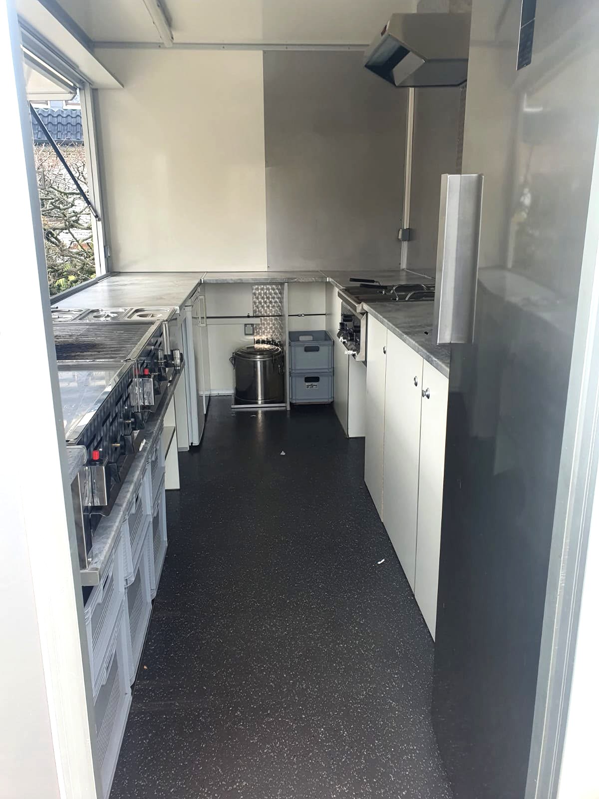 ProfikÃ¼che im Food Truck